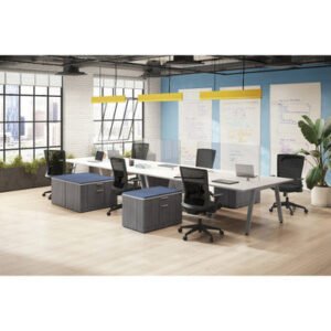 officesource-variant-multiple-person-typical-ostyp236